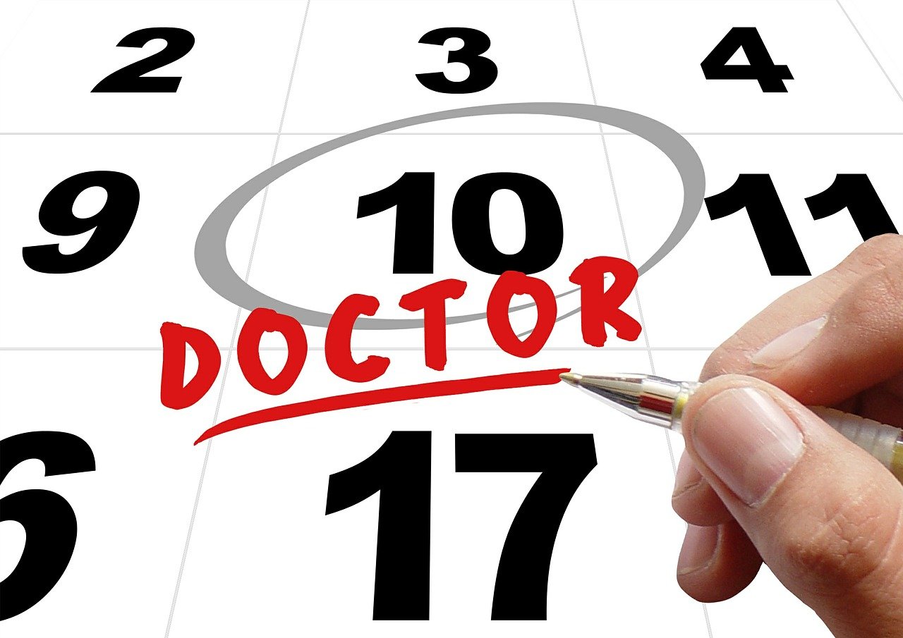 Paciente esperando que la EPS le asigne una cita médica